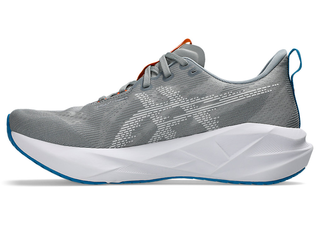 ASICS Men Novablast 5 Wide - Gravel / White