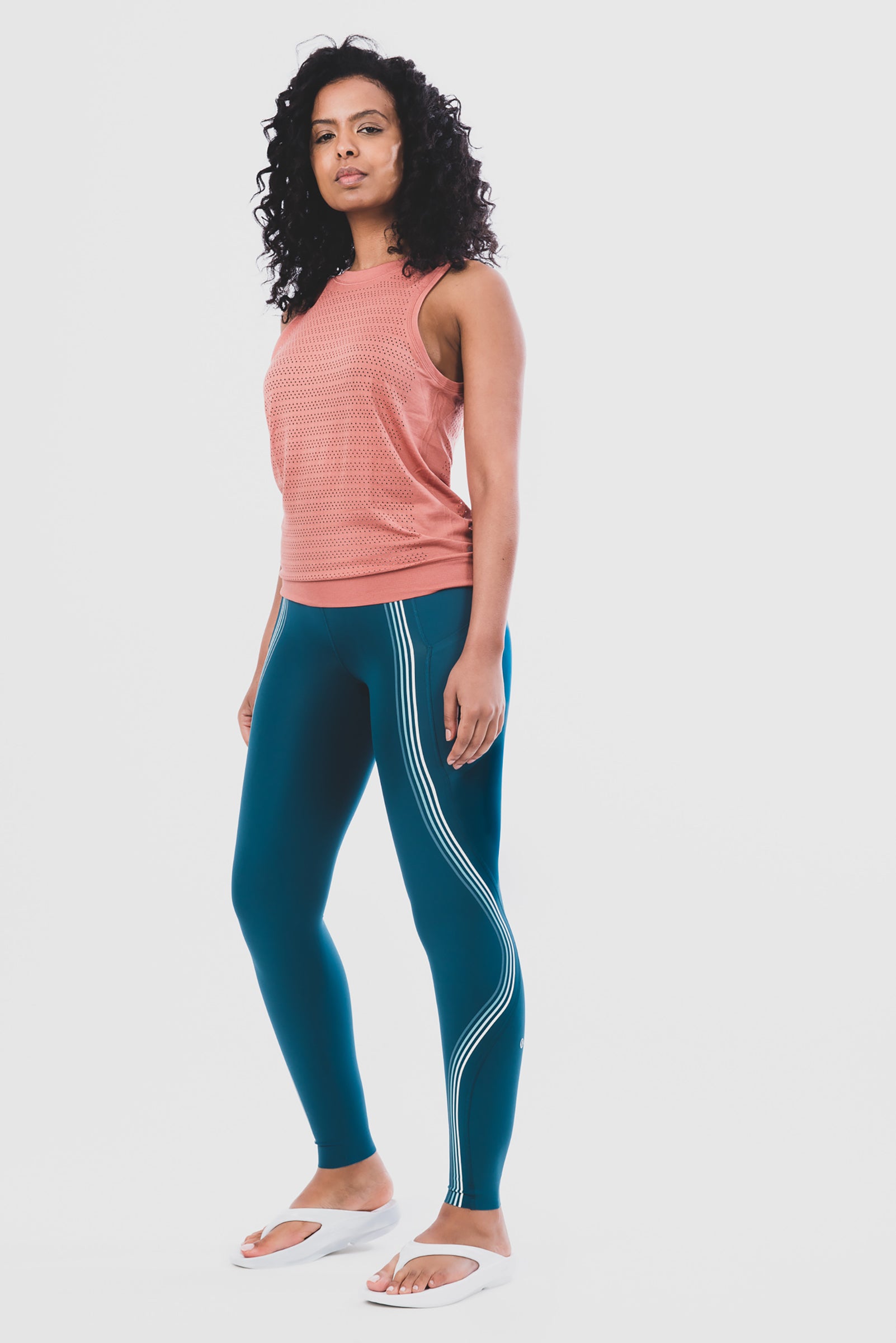 Shop OOFOS: Comfortable Recovery Footwear, Sandals, Shoes, Slides in Singapore | Island Run Club OOriginal OOahh