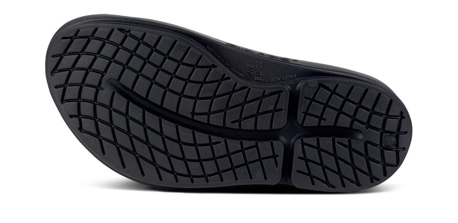 Shop OOFOS: Comfortable Recovery Footwear, Sandals, Shoes, Slides in Singapore | Island Run Club OOriginal OOahh
