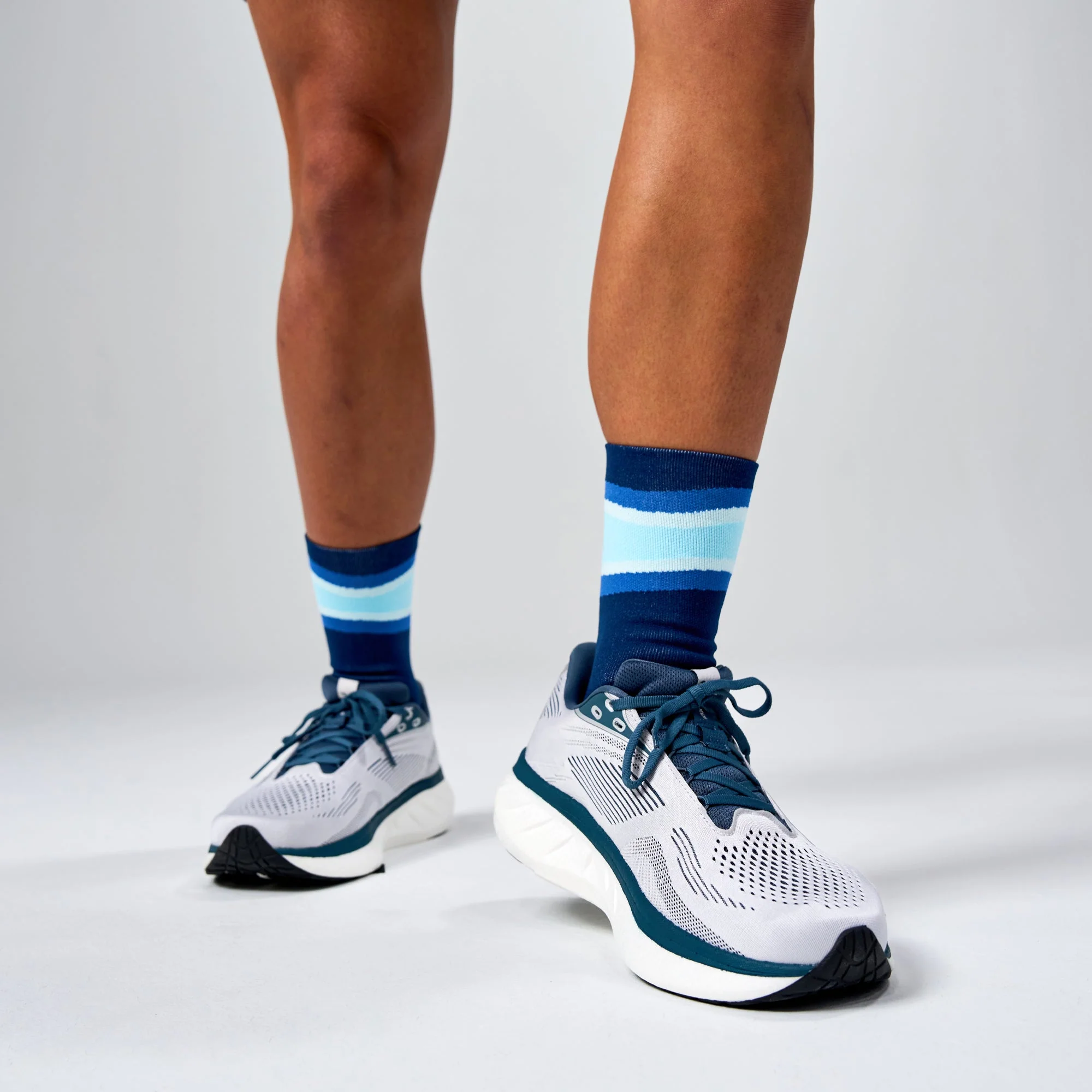 Feetures Active Elite Light Cushion Mini Crew - Blue Bounce