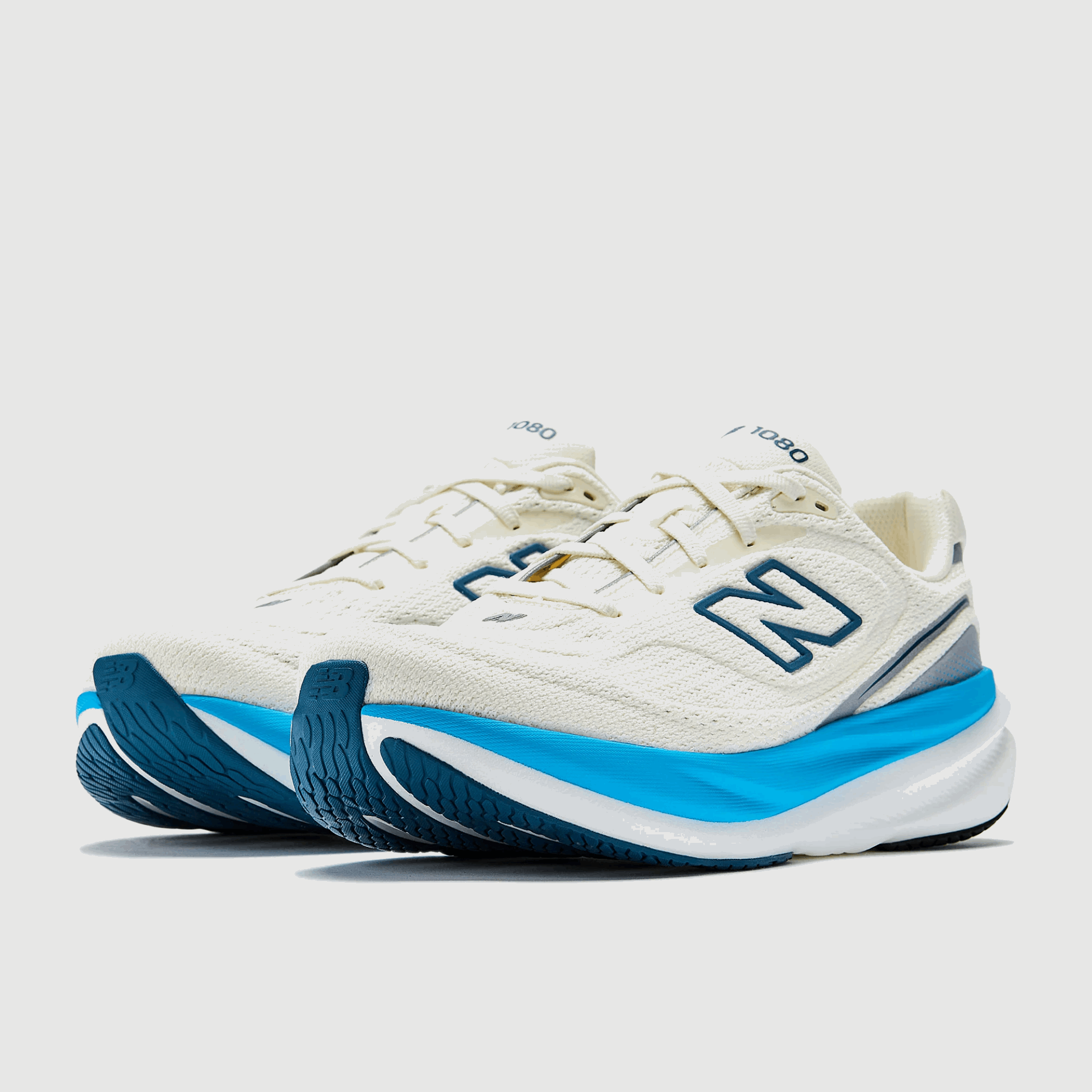 New Balance Men 1080 v15 Wide - Angora / Altitude
