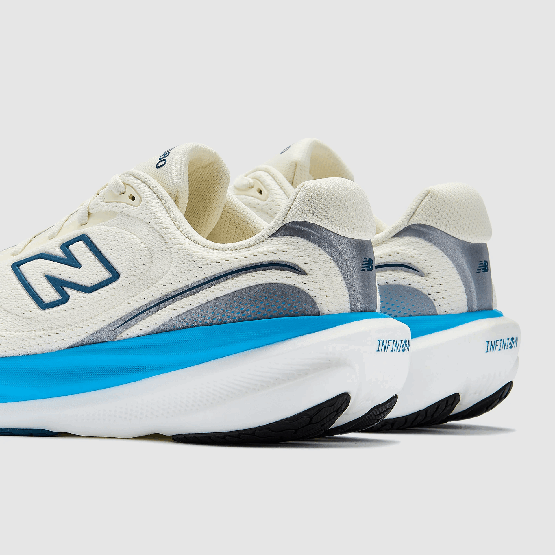 New Balance Men 1080 v15 Wide - Angora / Altitude