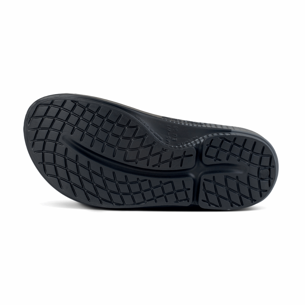 Shop OOFOS: Comfortable Recovery Footwear, Sandals, Shoes, Slides in Singapore | Island Run Club OOriginal OOahh