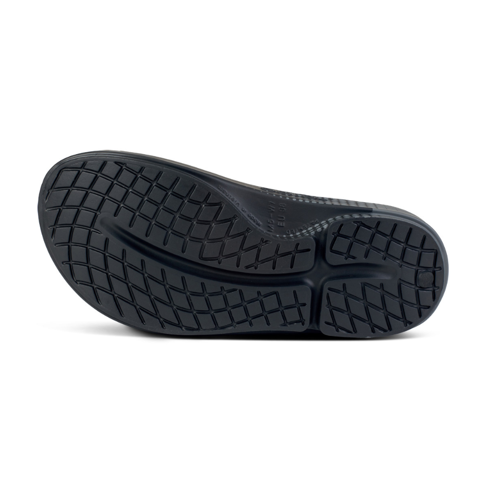 Shop OOFOS: Comfortable Recovery Footwear, Sandals, Shoes, Slides in Singapore | Island Run Club OOriginal OOahh