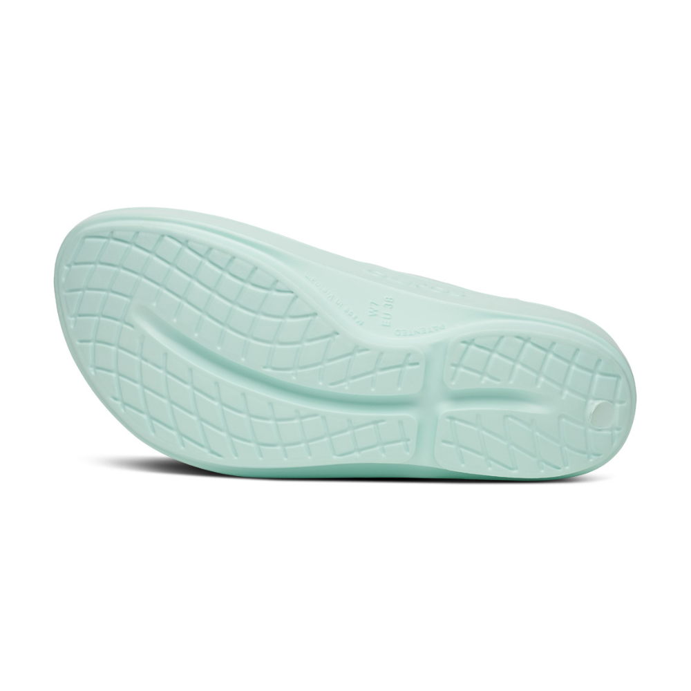 Shop OOFOS: Comfortable Recovery Footwear, Sandals, Shoes, Slides in Singapore | Island Run Club OOriginal Ooahh
